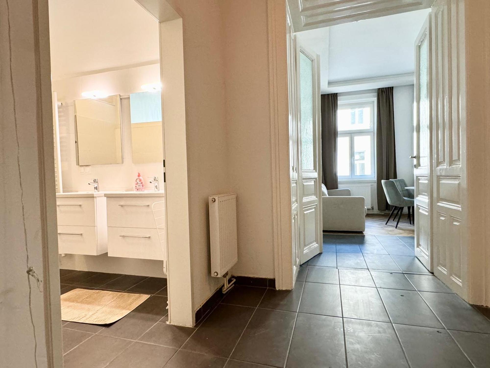 Premium Apartment Located At The Famous Vienna Kutschkermarkt Exterior photo